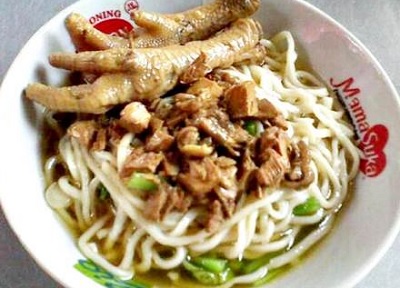 Mie Ayam Ceker Jalan Putra II: Rasa yang Menggigit Hati di Cilacap